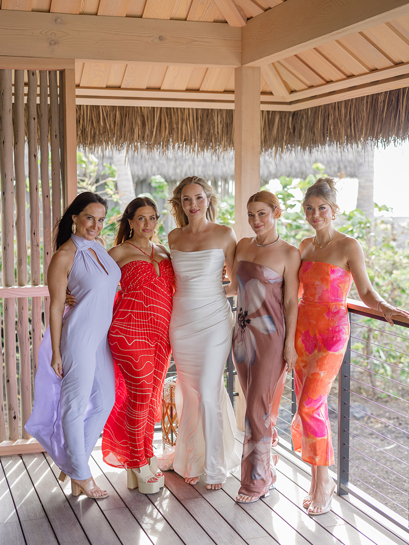 kona-village-rosewood-wedding-colorful-party