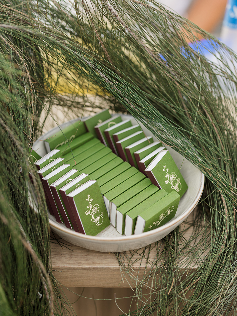 kona-village-rosewood-wedding-tropical-favors