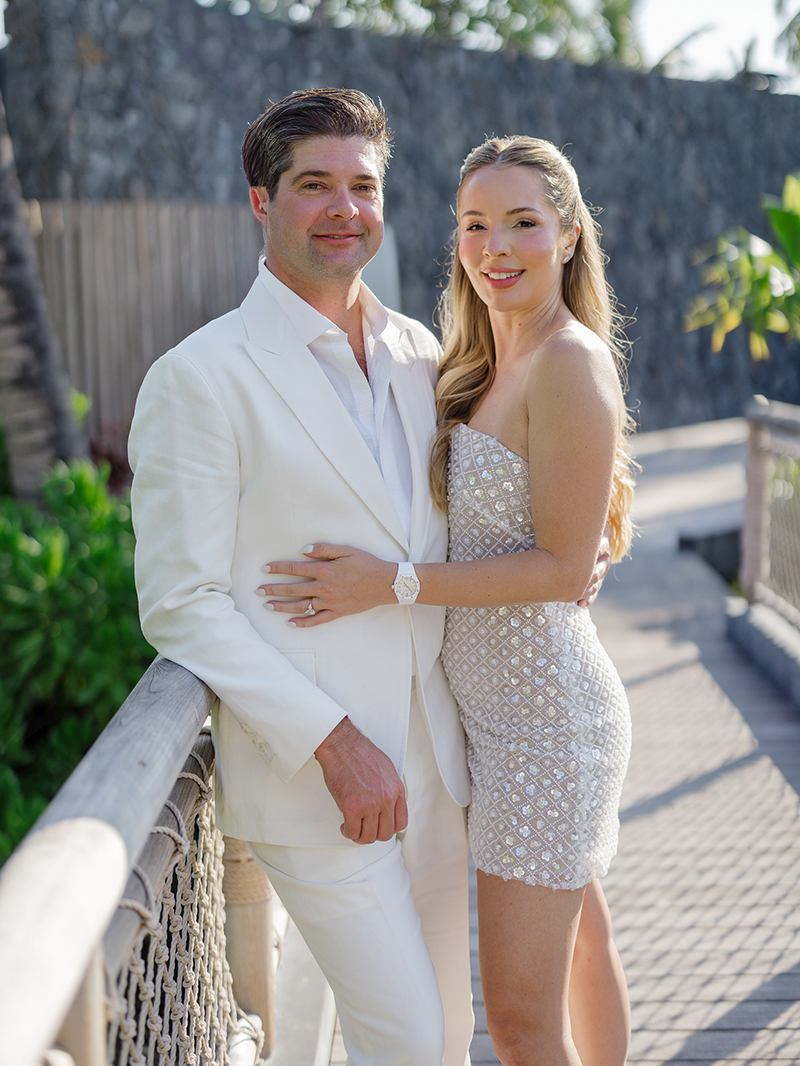 kona-village-rosewood-welcome-party-editorial-couple-portrait