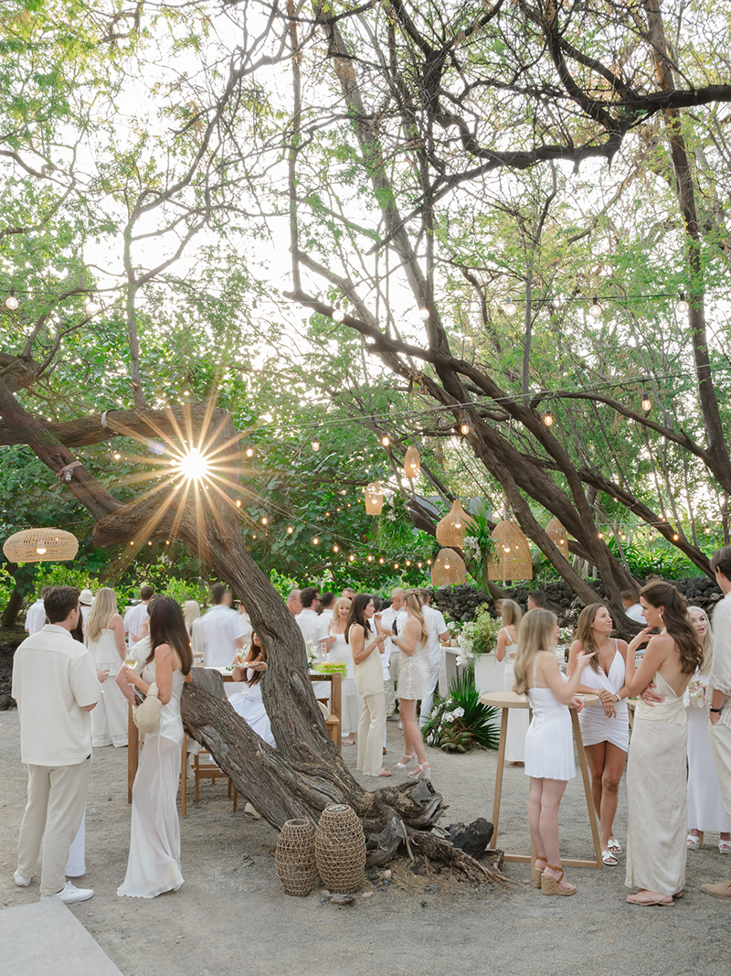 kona-village-rosewood-welcome-party-guests-gathering
