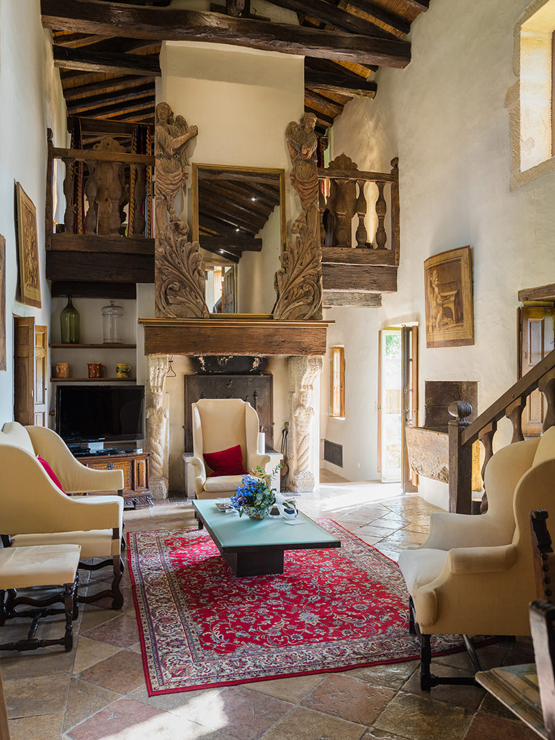 0008-chateau-de-bagnols-wedding-france-historic-chateau-interior