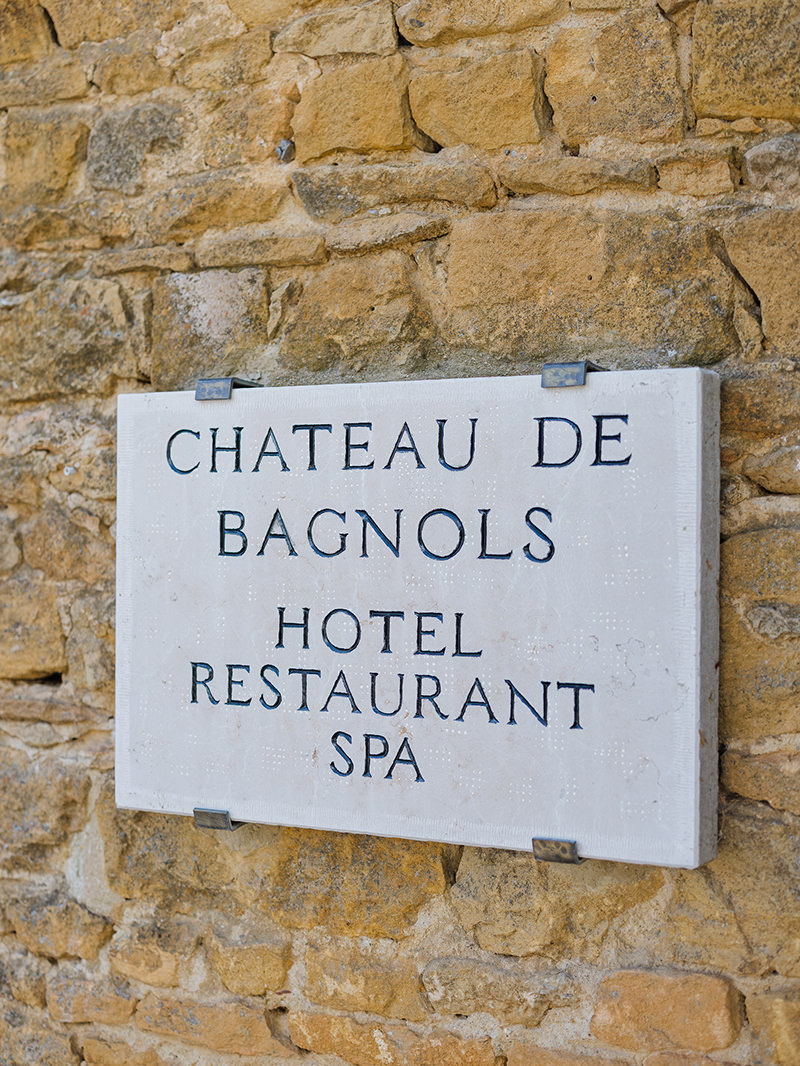 0046-chateau-de-bagnols-wedding-france-chateau-de-bagnols-sign